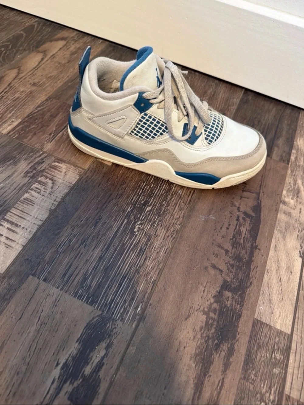 Nike Air Jordan 4 Kids Size 2